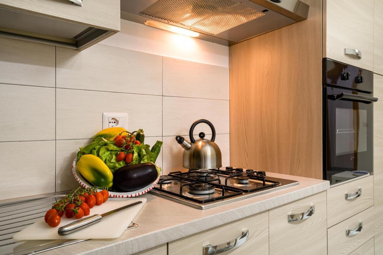 דירות Loft Baia Di לטויאני מראה חיצוני תמונה