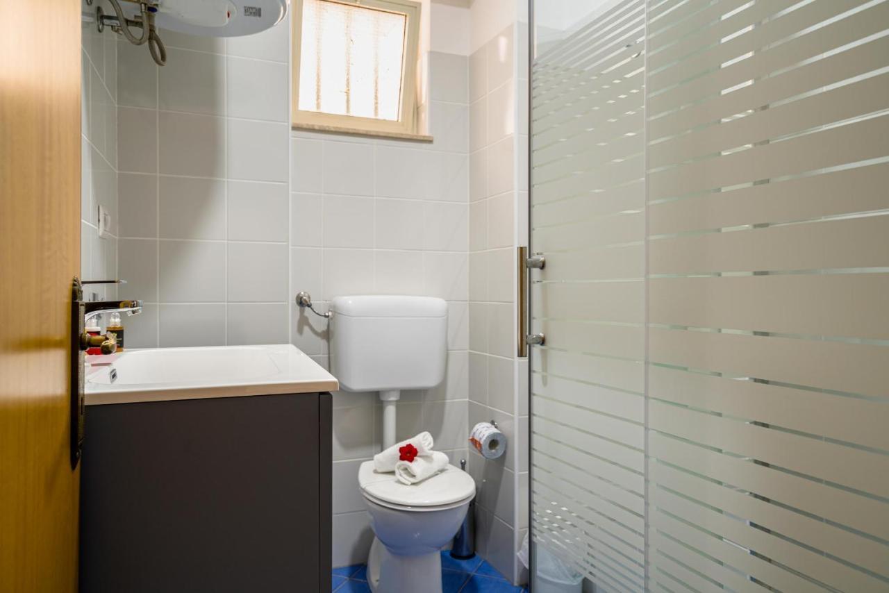 דירות Loft Baia Di לטויאני מראה חיצוני תמונה