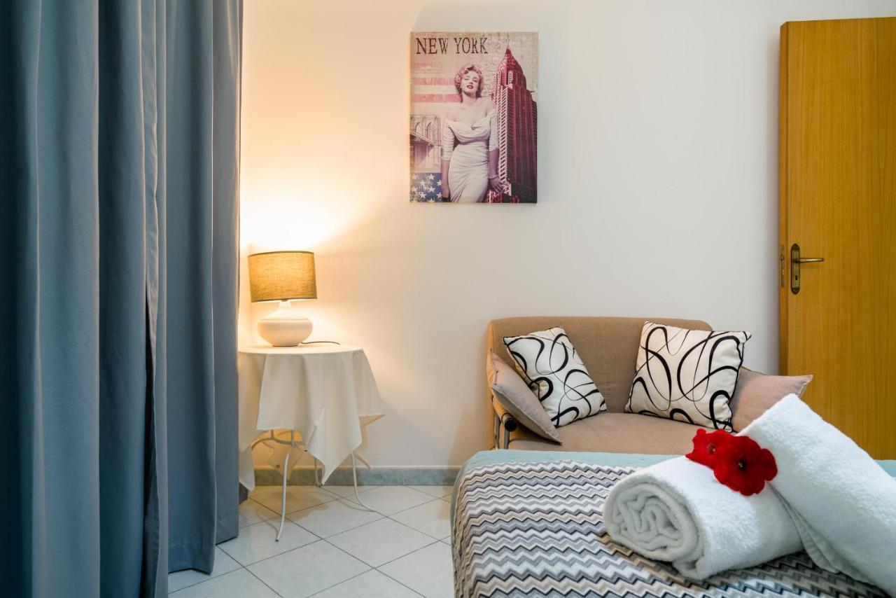 דירות Loft Baia Di לטויאני מראה חיצוני תמונה